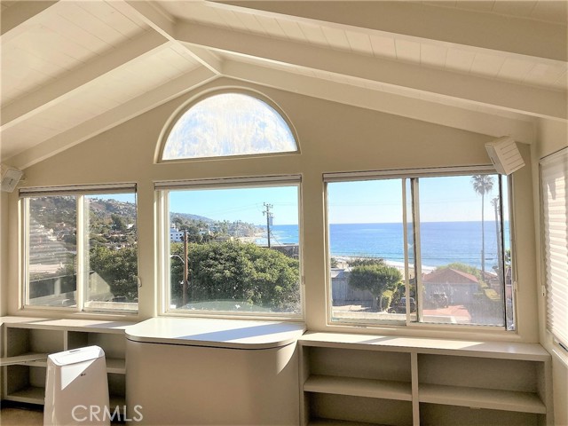 Detail Gallery Image 14 of 20 For 244 Cliff Dr #3,  Laguna Beach,  CA 92651 - 2 Beds | 2/1 Baths