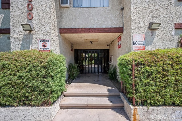 8800 Cedros AVE Unit: 204