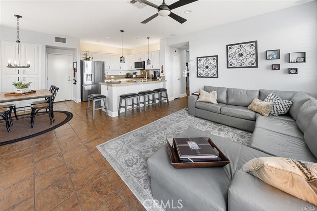 26947 Cape Cod Drive, Valencia CA: https://media.crmls.org/medias/6eab25c5-8aa5-4ae7-98c5-19f8f26f5d77.jpg