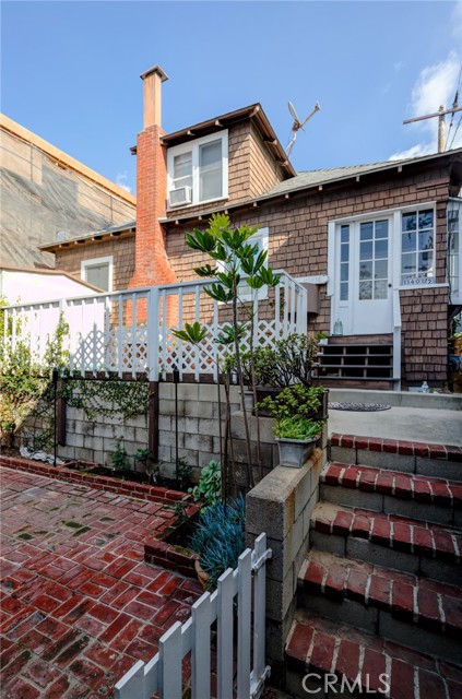1140 Ardmore Avenue, Manhattan Beach, California 90266, 4 Bedrooms Bedrooms, ,2 BathroomsBathrooms,Residential,Sold,Ardmore,SB22018901