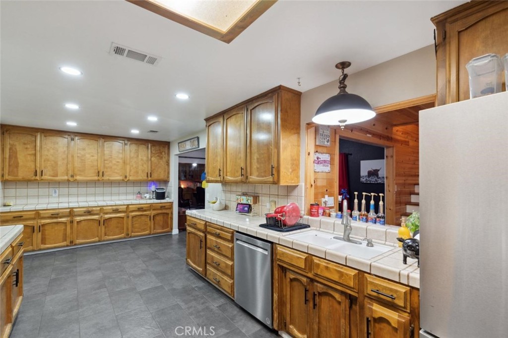 6Eaba5E7 4E9F 40Ce A18C Afd5442A432E 18654 Ridgedale Drive, Madera, Ca 93638 &Lt;Span Style='BackgroundColor:transparent;Padding:0Px;'&Gt; &Lt;Small&Gt; &Lt;I&Gt; &Lt;/I&Gt; &Lt;/Small&Gt;&Lt;/Span&Gt;