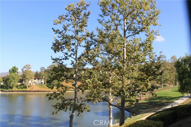 Detail Gallery Image 5 of 20 For 405 Huyler Ln #C,  Simi Valley,  CA 93065 - 2 Beds | 2 Baths