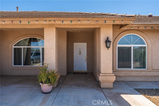 Detail Gallery Image 9 of 37 For 9735 Highland Rd, Oak Hills,  CA 92344 - 3 Beds | 3 Baths