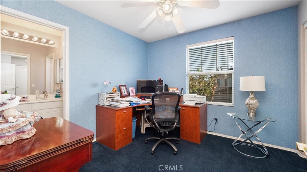 https://media.crmls.org/medias/6eaeaee1-12c5-4377-8ff8-7d81d4da4043.jpg?preset=X-Large