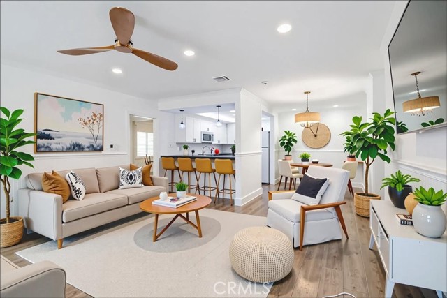 40 15th Street, Hermosa Beach CA: https://media.crmls.org/medias/6eaebb5e-ad35-48db-837b-05a04d0ecdf9.jpg