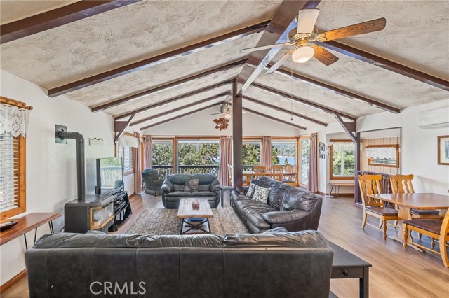 Detail Gallery Image 4 of 65 For 37744 Shoreline Dr, Bass Lake,  CA 93604 - 4 Beds | 2 Baths