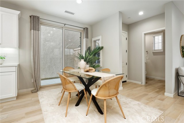 Detail Gallery Image 7 of 56 For 147 Excursion, Irvine,  CA 92618 - 3 Beds | 2/1 Baths