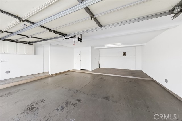 Detail Gallery Image 33 of 37 For 23429 S Vermont Ave #B,  Torrance,  CA 90502 - 3 Beds | 3 Baths