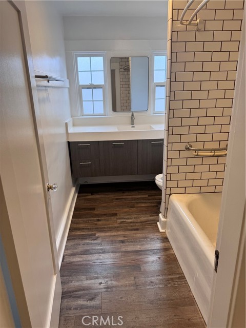 Detail Gallery Image 12 of 20 For 1261 S Plymouth Blvd, Los Angeles,  CA 90019 - 3 Beds | 1 Baths