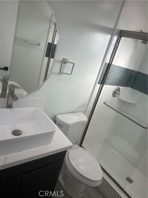 Detail Gallery Image 11 of 13 For 16747 Halsted St, Northridge,  CA 91343 - 3 Beds | 3 Baths
