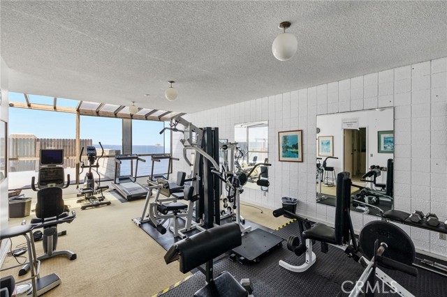 531 Esplanade, Redondo Beach, California 90277, 2 Bedrooms Bedrooms, ,2 BathroomsBathrooms,Residential,Sold,Esplanade,SB22172842