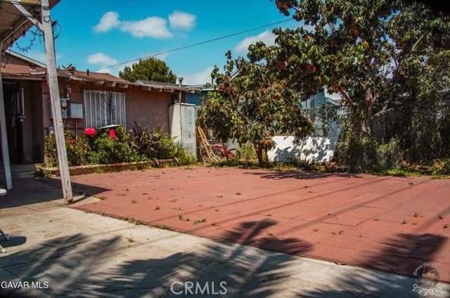 338 107th, Los Angeles CA: https://media.crmls.org/medias/6eb0cc18-8fd5-401d-a6e5-48ce7f41b012.jpg