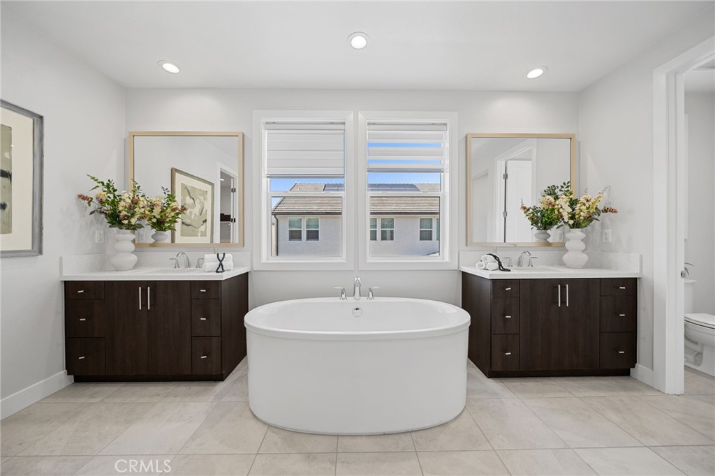 MLS #OC25239001 image #54