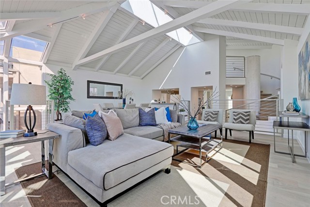 324 Bayview Drive, Hermosa Beach, California 90254, 3 Bedrooms Bedrooms, ,3 BathroomsBathrooms,Residential,Sold,Bayview,SB17236380