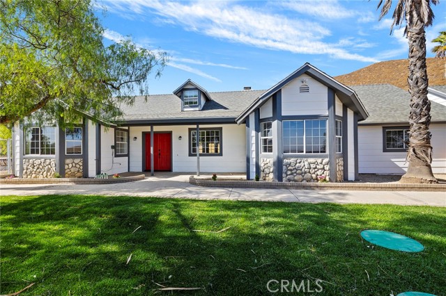 Detail Gallery Image 1 of 24 For 23385 Cooper View Dr, Menifee,  CA 92587 - 3 Beds | 2/1 Baths