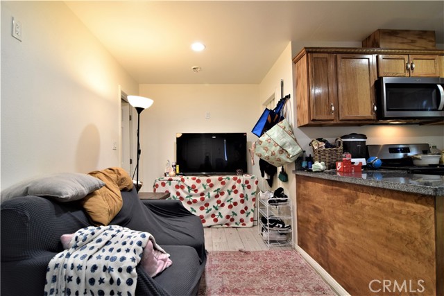 Detail Gallery Image 24 of 28 For 14807 Oro Grande, Sylmar,  CA 91342 - 5 Beds | 3 Baths