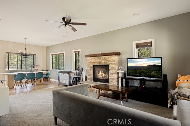 Detail Gallery Image 18 of 38 For 1509 Krause Ln, Lake Arrowhead,  CA 92352 - 3 Beds | 2/1 Baths