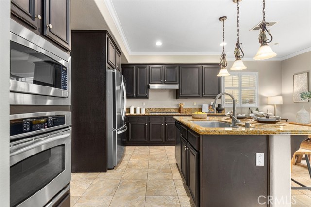 Detail Gallery Image 13 of 59 For 45023 Silver Rose, Temecula,  CA 92592 - 5 Beds | 2/1 Baths