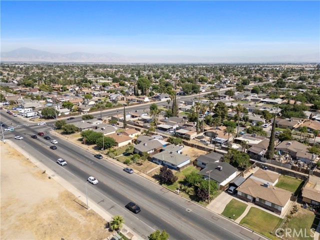 Detail Gallery Image 4 of 38 For 2521 Pacheco Rd, Bakersfield,  CA 93307 - 4 Beds | 2 Baths