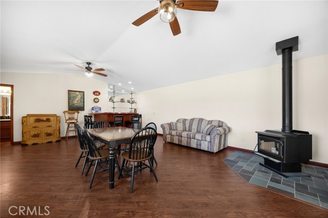 11915 Redwood Avenue, Hesperia CA: https://media.crmls.org/medias/6eb7ac15-2419-42a2-9db6-c41e48673cdc.jpg