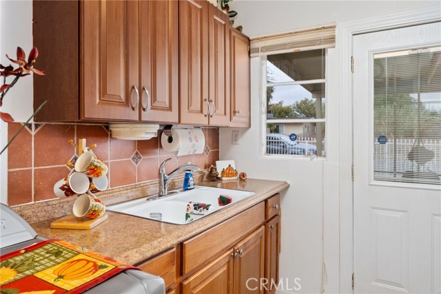 Detail Gallery Image 8 of 20 For 2227 W 3rd St, San Bernardino,  CA 92410 - 3 Beds | 1 Baths