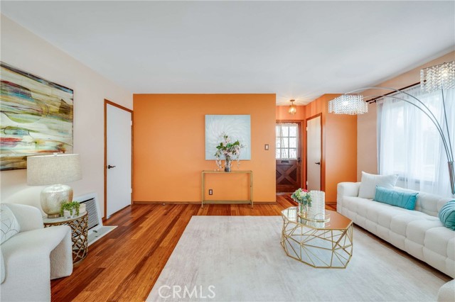 Detail Gallery Image 6 of 33 For 4335 Knoxville, Lakewood,  CA 90713 - 3 Beds | 2 Baths