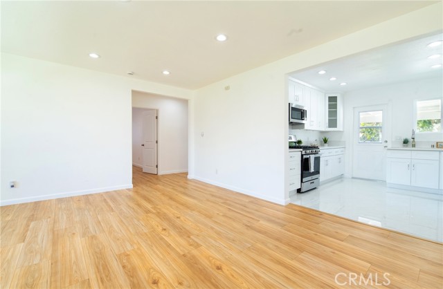 10523 Memphis Avenue, Whittier CA: https://media.crmls.org/medias/6eb8d93f-9453-4391-933c-a8735294df4d.jpg