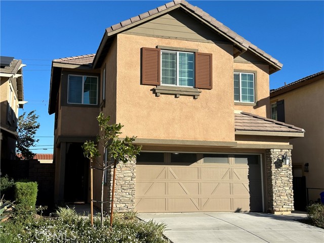 Detail Gallery Image 1 of 15 For 7245 Crescendo Ln, Fontana,  CA 92336 - 4 Beds | 2/1 Baths