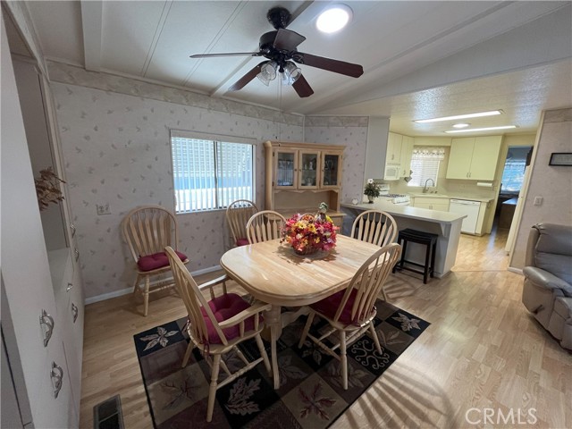 Detail Gallery Image 14 of 37 For 692 Forest Lake Dr, Brea,  CA 92821 - 2 Beds | 2 Baths