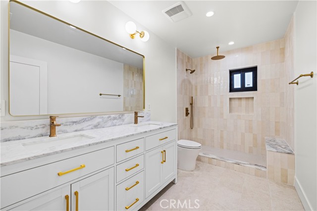 Detail Gallery Image 15 of 33 For 16245 Chatsworth St, Granada Hills,  CA 91344 - 3 Beds | 2/1 Baths