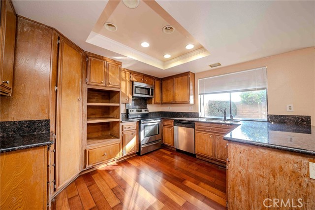 Detail Gallery Image 10 of 28 For 2100 Winterwood, Fullerton,  CA 92833 - 4 Beds | 3 Baths