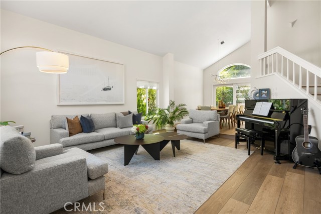 5 Bergamo, Irvine CA: https://media.crmls.org/medias/6ebbb449-c935-43c6-b3f6-47a2ea1180ef.jpg