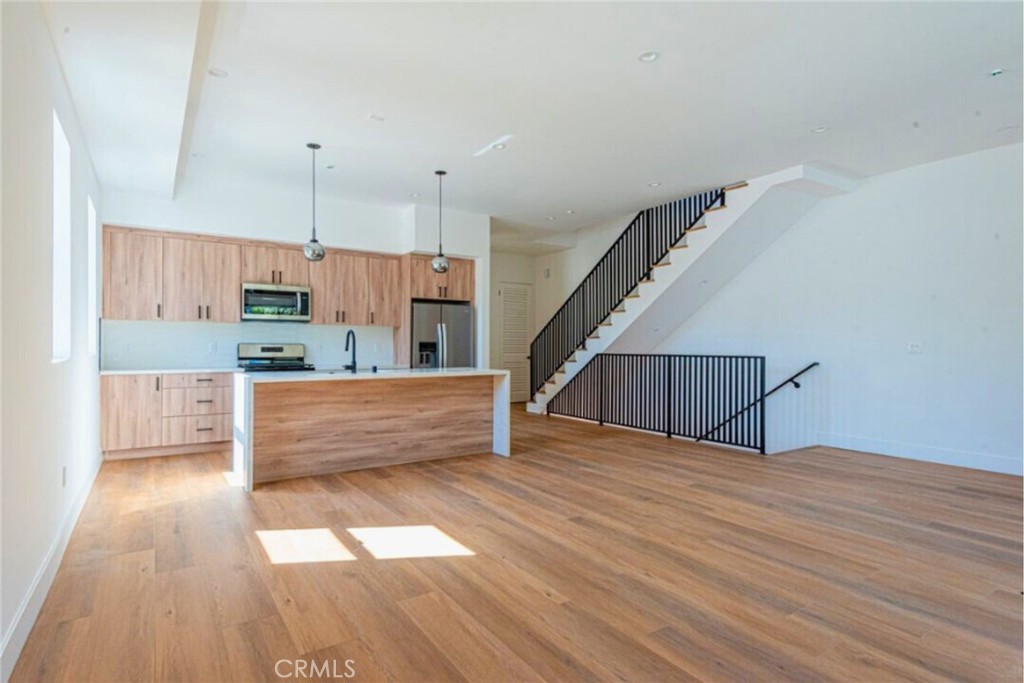 MLS #SR25274158 image #1