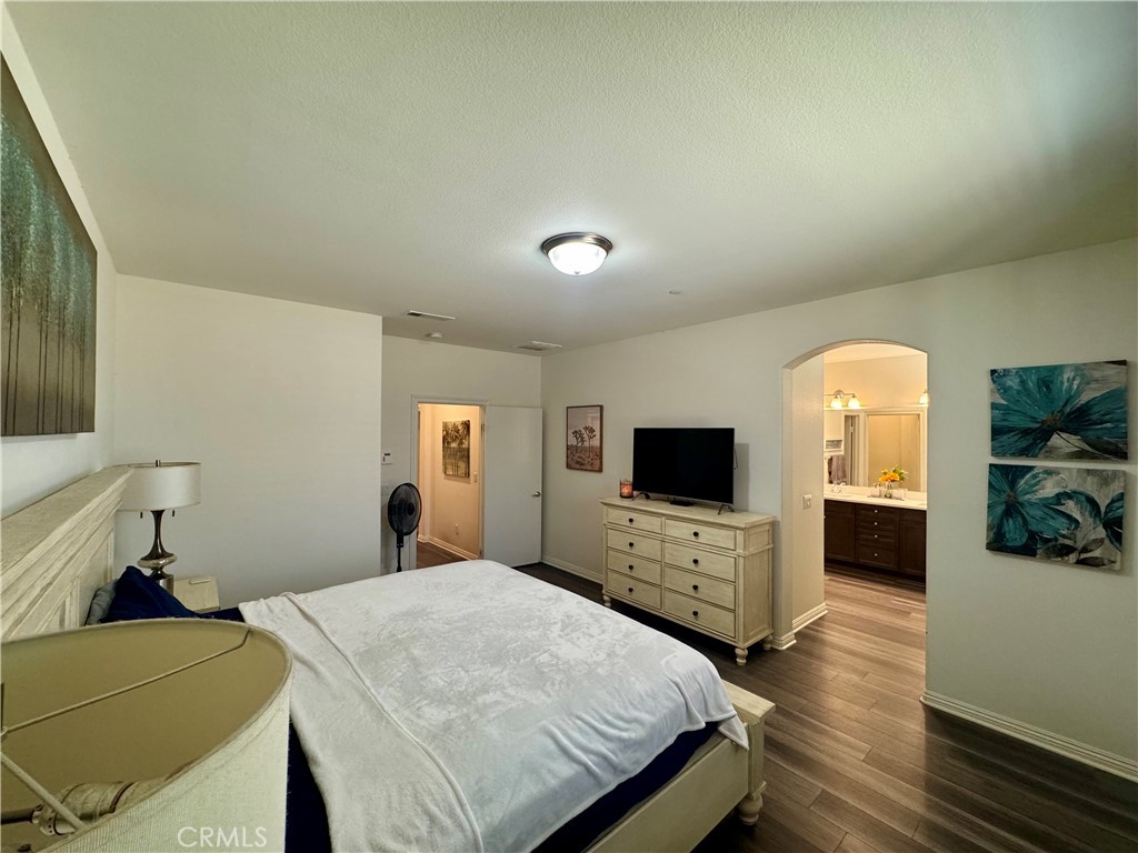 MLS #IV25219232 image #24