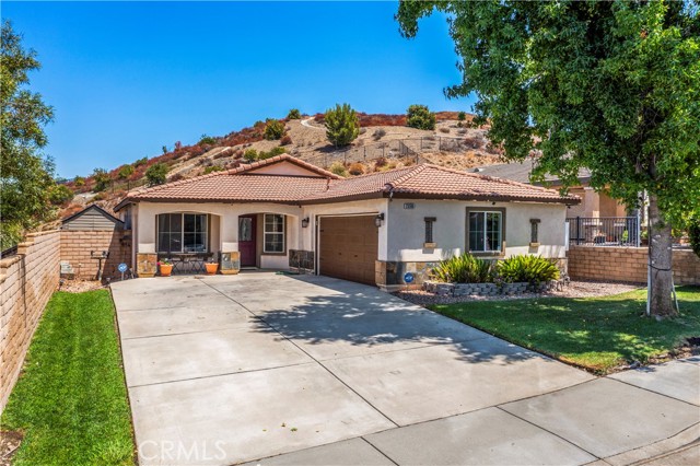 Detail Gallery Image 1 of 1 For 23306 Cheyenne Canyon Dr, Menifee,  CA 92587 - 3 Beds | 2 Baths