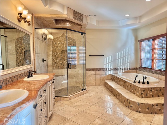 Detail Gallery Image 12 of 32 For 11310 Valley Spring Ln, Studio City,  CA 91602 - 5 Beds | 5 Baths