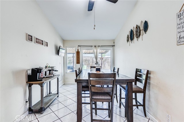Detail Gallery Image 11 of 31 For 108 Oaktree Dr, Perris,  CA 92571 - 2 Beds | 2 Baths