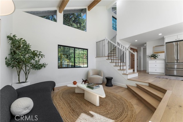 Detail Gallery Image 3 of 38 For 2776 Laurel Canyon Pl, Los Angeles,  CA 90046 - 4 Beds | 5/1 Baths