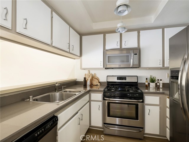 Detail Gallery Image 6 of 32 For 445 W 6th St #204,  Long Beach,  CA 90802 - 2 Beds | 2 Baths