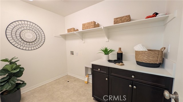 Detail Gallery Image 15 of 25 For 6341 Waterstone, Fontana,  CA 92336 - 4 Beds | 3 Baths