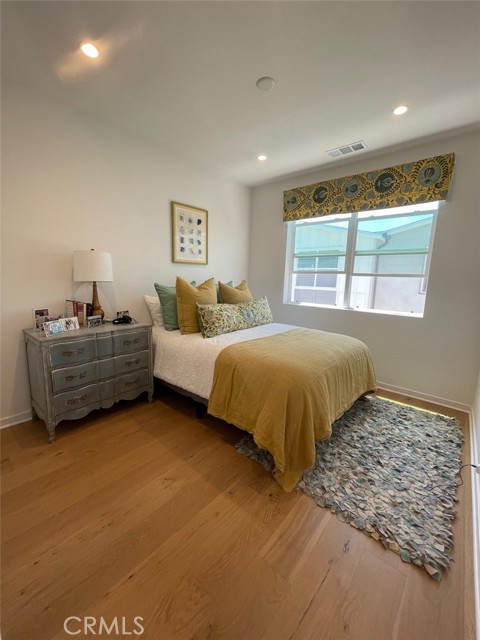 Detail Gallery Image 13 of 19 For 1211 Winslow Dr, Newport Beach,  CA 92660 - 2 Beds | 2/1 Baths