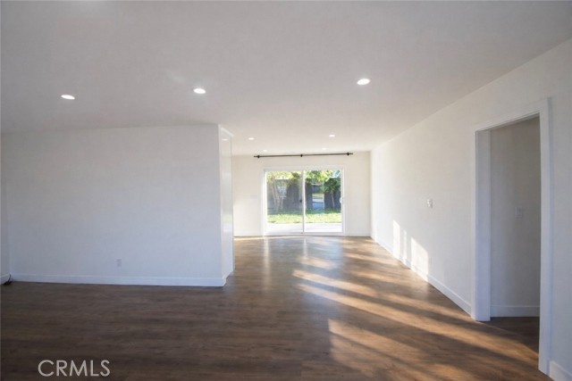 Detail Gallery Image 9 of 28 For 6082 Royalist, Huntington Beach,  CA 92647 - 4 Beds | 2 Baths