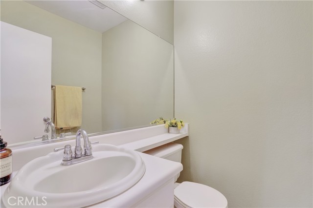 234 Gallery Way, Tustin CA: https://media.crmls.org/medias/6ebf867b-348a-4ab1-80dd-640de2a6968b.jpg