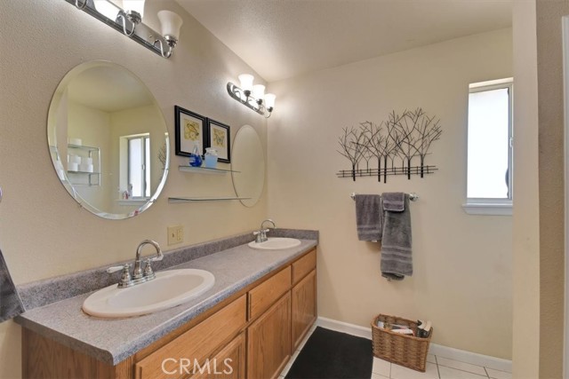2124 Erle Road, Marysville CA: https://media.crmls.org/medias/6ebf868a-991e-4610-ac74-7625415606e7.jpg