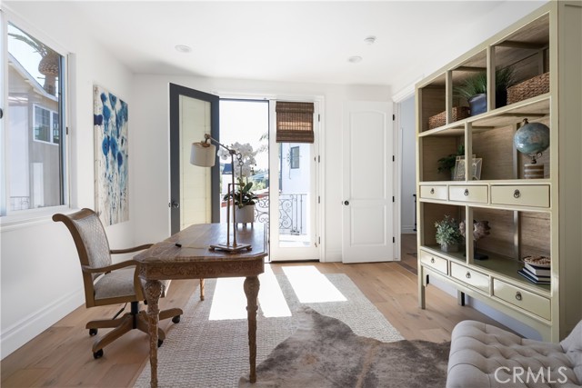 561 33rd Street, Manhattan Beach, California 90266, 5 Bedrooms Bedrooms, ,5 BathroomsBathrooms,Residential,Sold,33rd,SB21226238