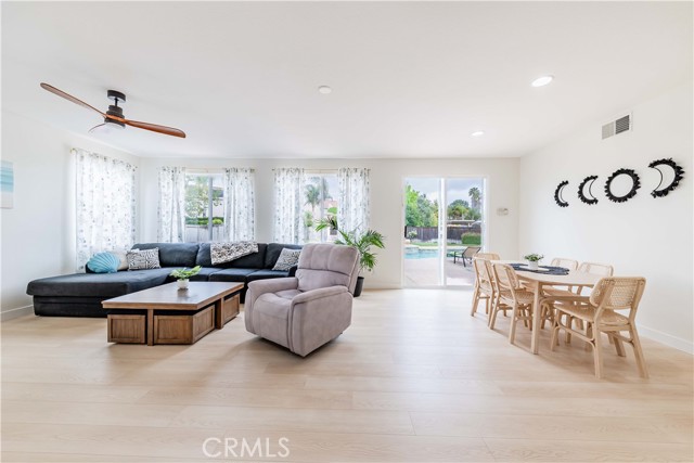 24520 Calle Estancia, Murrieta CA: https://media.crmls.org/medias/6ec16f6e-648f-4518-80ce-46005c62f64e.jpg