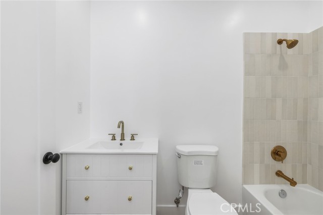 Detail Gallery Image 12 of 19 For 1221 E 1st St, Long Beach,  CA 90802 - – Beds | – Baths