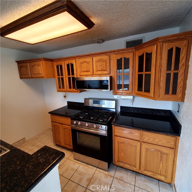 Detail Gallery Image 9 of 23 For 15225 Santa Gertrudes Ave #P101,  La Mirada,  CA 90638 - 2 Beds | 2 Baths