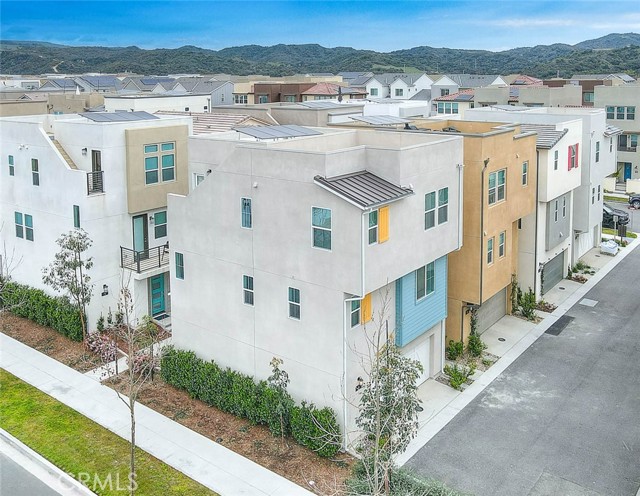 6 Crown Point Drive, Rancho Mission Viejo CA: https://media.crmls.org/medias/6ec68de6-fe2b-4da4-b188-195a605e1892.jpg