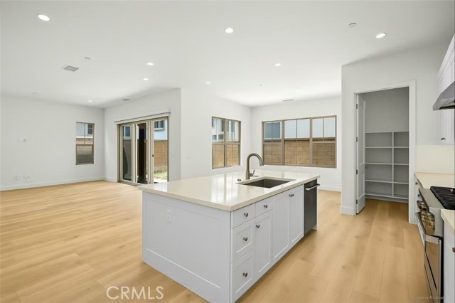 107 Eversedge, Irvine CA: https://media.crmls.org/medias/6ec7ba72-16de-4ca5-85f6-0a6f9b719b30.jpg